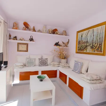 Lets Holidays Elsa Apartment Tossa de Mar