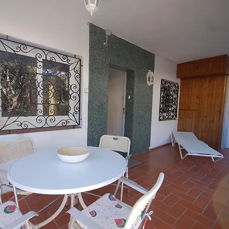 Lets Holidays Elsa Apartamento